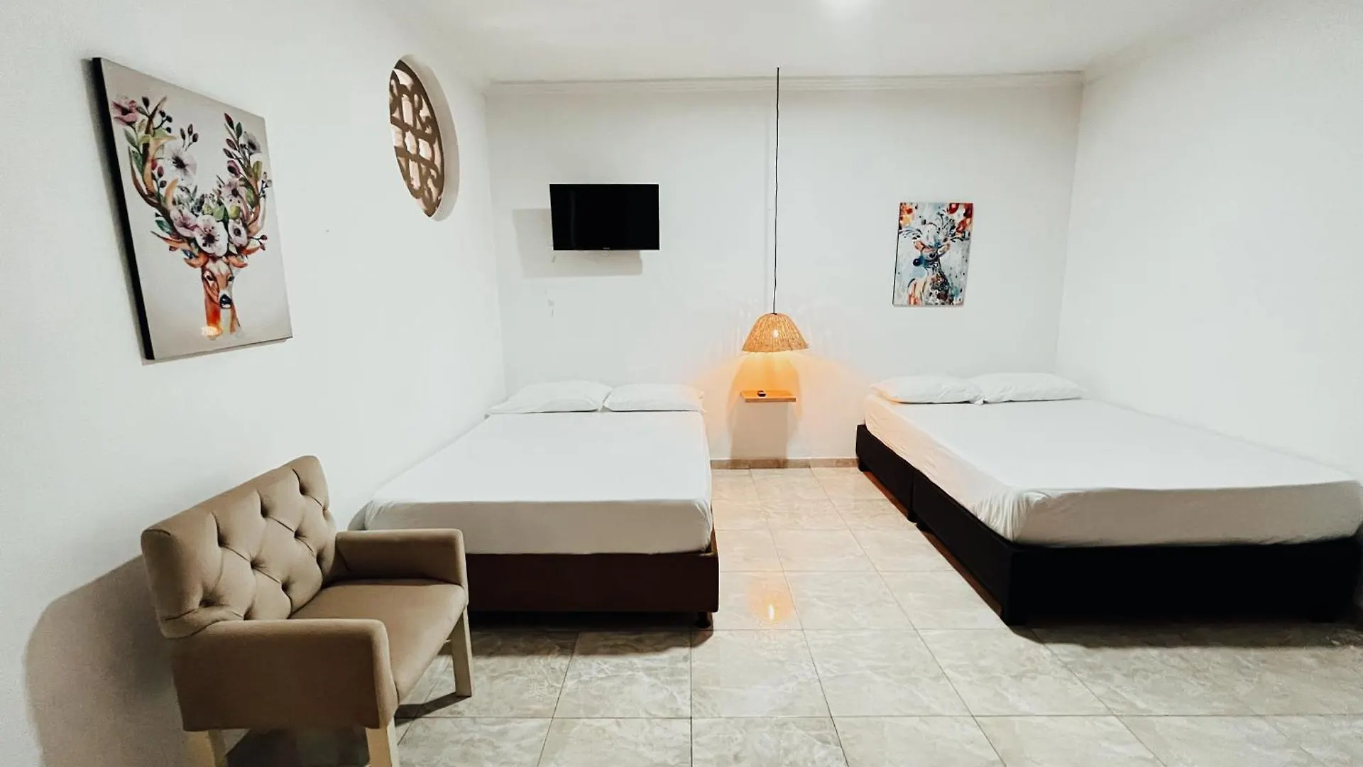 Hostal Maus Cartagena Homestay